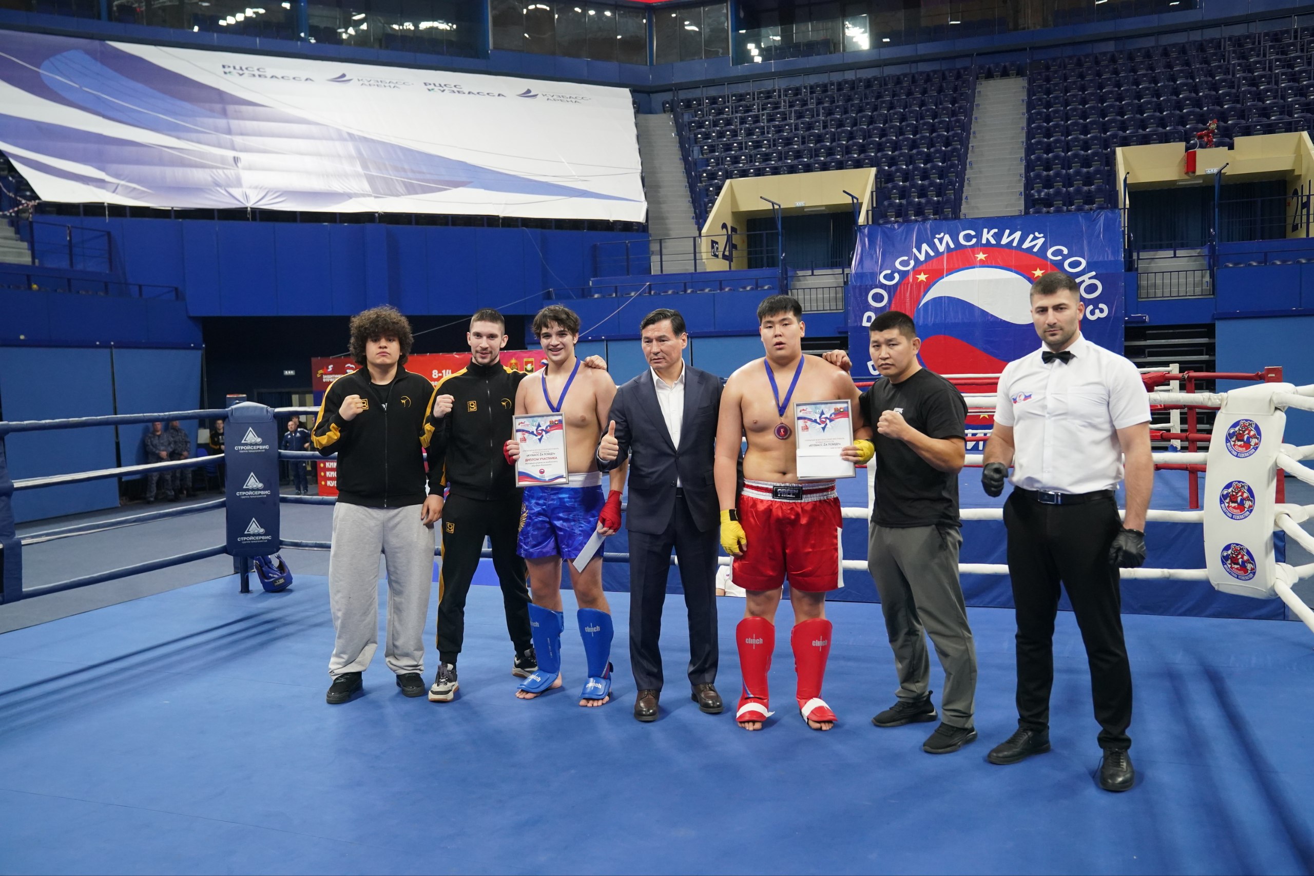 Яркой и символичной кульминацией юбилейного, 10-го Всекузбасского фестиваля боевых искусств «КУZБАСС ZА ПОБЕДУ» стала матчевая встреча между командами Калмыкии и Кузбасса Яркой и символичной кульминацией юбилейного, 10-го Всекузбасского фестиваля боевых искусств «КУZБАСС ZА ПОБЕДУ» стала матчевая встреча между командами Калмыкии и Кузбасса