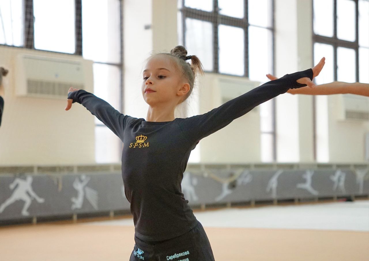 В Элисте начались ежегодные учебно-тренировочные сборы под руководством олимпийской чемпионки, заслуженного мастера спорта России Алины Макаренко В Элисте начались ежегодные учебно-тренировочные сборы под руководством олимпийской чемпионки, заслуженного мастера спорта России Алины Макаренко