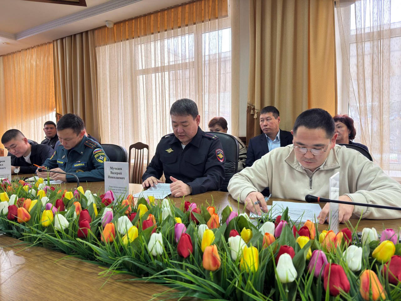 Глава Администрации города Элисты Алдар Лиджиков провел еженедельное аппаратное совещание с участием Главы города Элисты – Председателя ЭГС Максима Соркина и руководителей структурных подразделений Глава Администрации города Элисты Алдар Лиджиков провел еженедельное аппаратное совещание с участием Главы города Элисты – Председателя ЭГС Максима Соркина и руководителей структурных подразделений