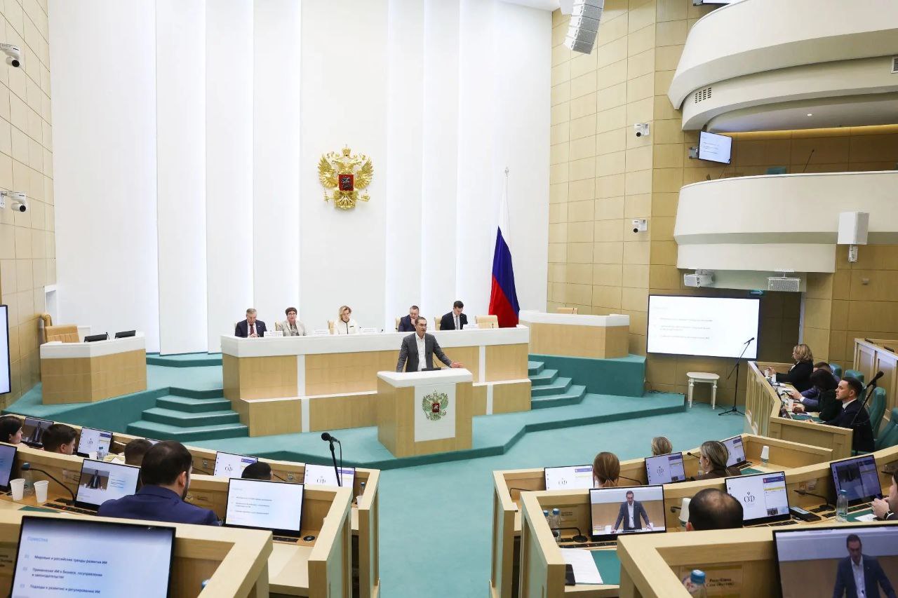 Дмитрий Алдакимов – на заседании Палаты молодых законодателей Дмитрий Алдакимов – на заседании Палаты молодых законодателей