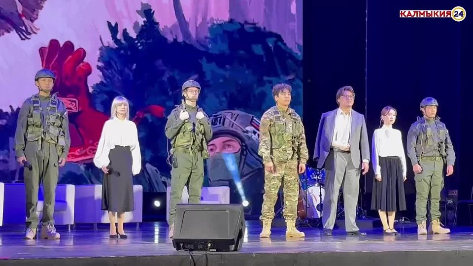 В калмыцкой государственной филармонии состоялся экспериментальный вечер под названием «Я вернулся»