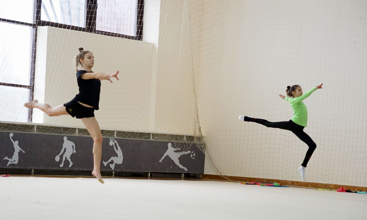 В Элисте начались ежегодные учебно-тренировочные сборы под руководством олимпийской чемпионки, заслуженного мастера спорта России Алины Макаренко В Элисте начались ежегодные учебно-тренировочные сборы под руководством олимпийской чемпионки, заслуженного мастера спорта России Алины Макаренко