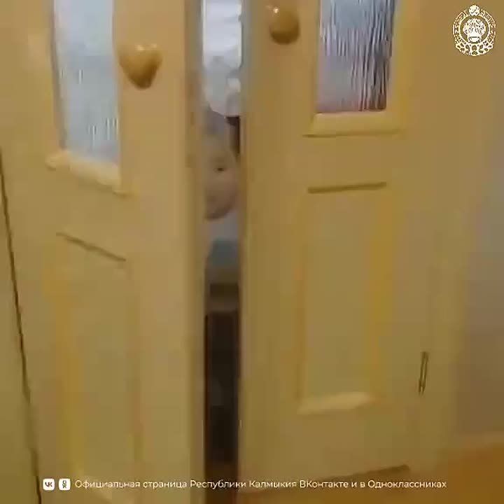 «Ээ» ги келнд ордг,. «А» ги эрдм сурдг