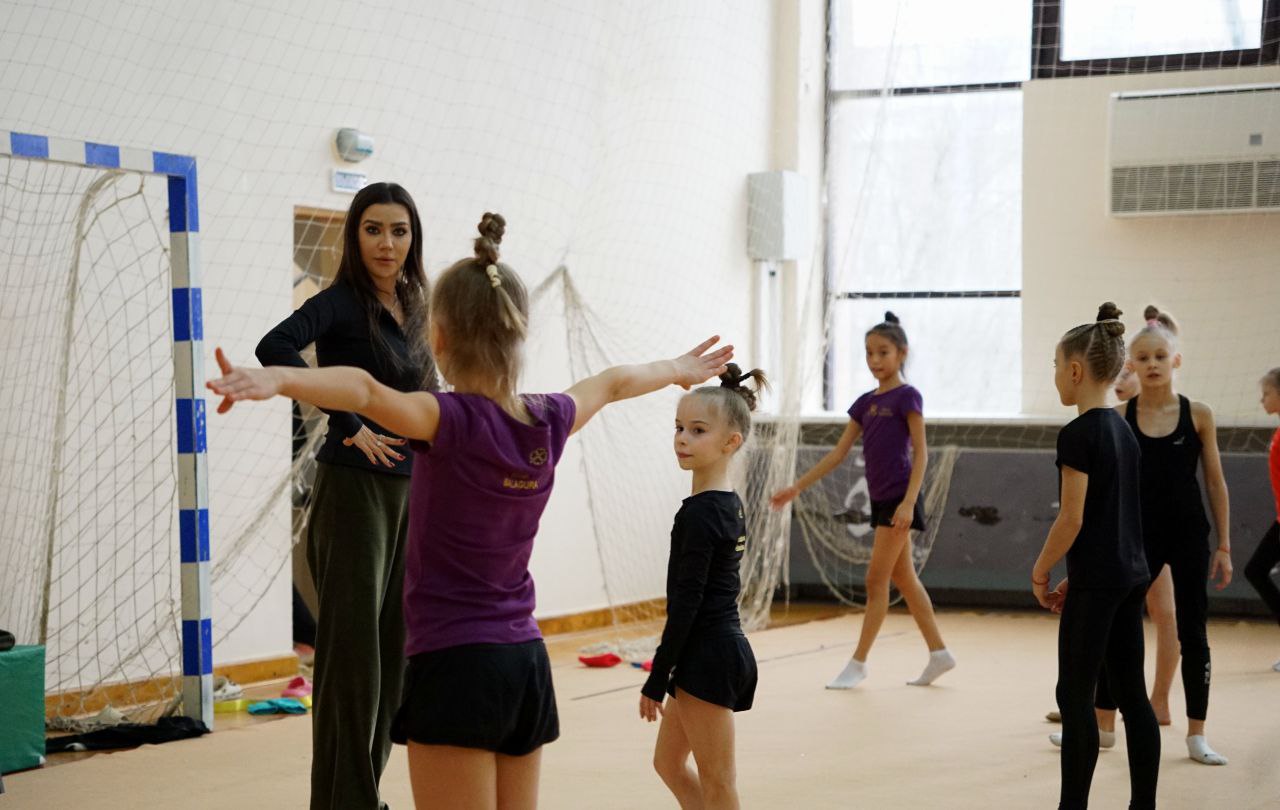 В Элисте начались ежегодные учебно-тренировочные сборы под руководством олимпийской чемпионки, заслуженного мастера спорта России Алины Макаренко В Элисте начались ежегодные учебно-тренировочные сборы под руководством олимпийской чемпионки, заслуженного мастера спорта России Алины Макаренко