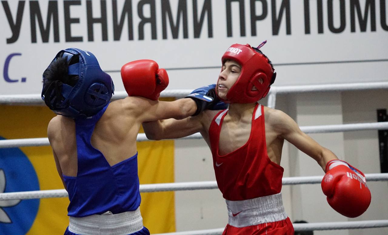 Сегодня, 18 декабря, на базе спортивного комплекса «Ойрат-Арена» состоялось торжественное открытие Личного Первенства и Чемпионата Республики Калмыкия по боксу памяти кандидата в мастера спорта СССР Долика Джендыковича... Сегодня, 18 декабря, на базе спортивного комплекса «Ойрат-Арена» состоялось торжественное открытие Личного Первенства и Чемпионата Республики Калмыкия по боксу памяти кандидата в мастера спорта СССР Долика Джендыковича...