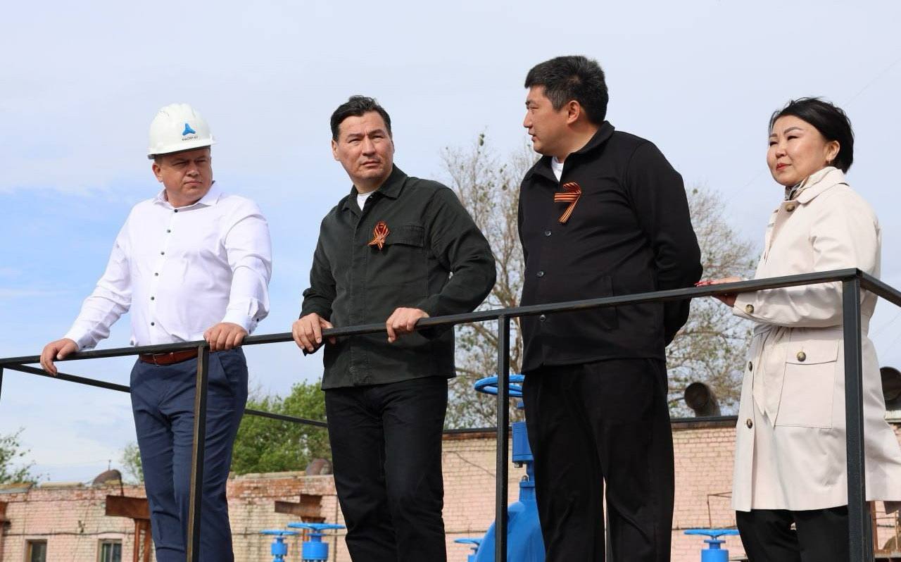 Алдар Лиджиков: Вчера прошла ежегодная прямая линия Главы Республики Калмыкия Бату Сергеевича Хасикова Алдар Лиджиков: Вчера прошла ежегодная прямая линия Главы Республики Калмыкия Бату Сергеевича Хасикова