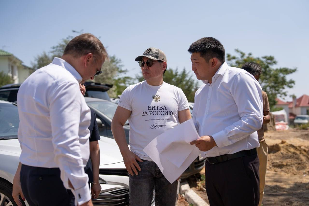 Алдар Лиджиков: Вчера прошла ежегодная прямая линия Главы Республики Калмыкия Бату Сергеевича Хасикова Алдар Лиджиков: Вчера прошла ежегодная прямая линия Главы Республики Калмыкия Бату Сергеевича Хасикова