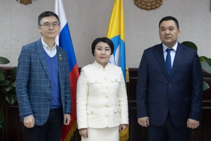 В Элисте в сентябре прошёл III Международный буддийский форум, где с докладом выступил буддолог Баатр Китинов