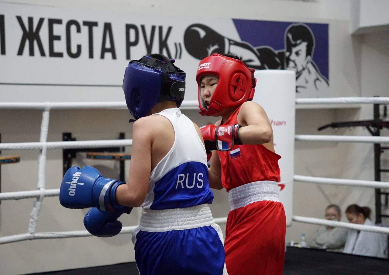 Сегодня, 18 декабря, на базе спортивного комплекса «Ойрат-Арена» состоялось торжественное открытие Личного Первенства и Чемпионата Республики Калмыкия по боксу памяти кандидата в мастера спорта СССР Долика Джендыковича... Сегодня, 18 декабря, на базе спортивного комплекса «Ойрат-Арена» состоялось торжественное открытие Личного Первенства и Чемпионата Республики Калмыкия по боксу памяти кандидата в мастера спорта СССР Долика Джендыковича...