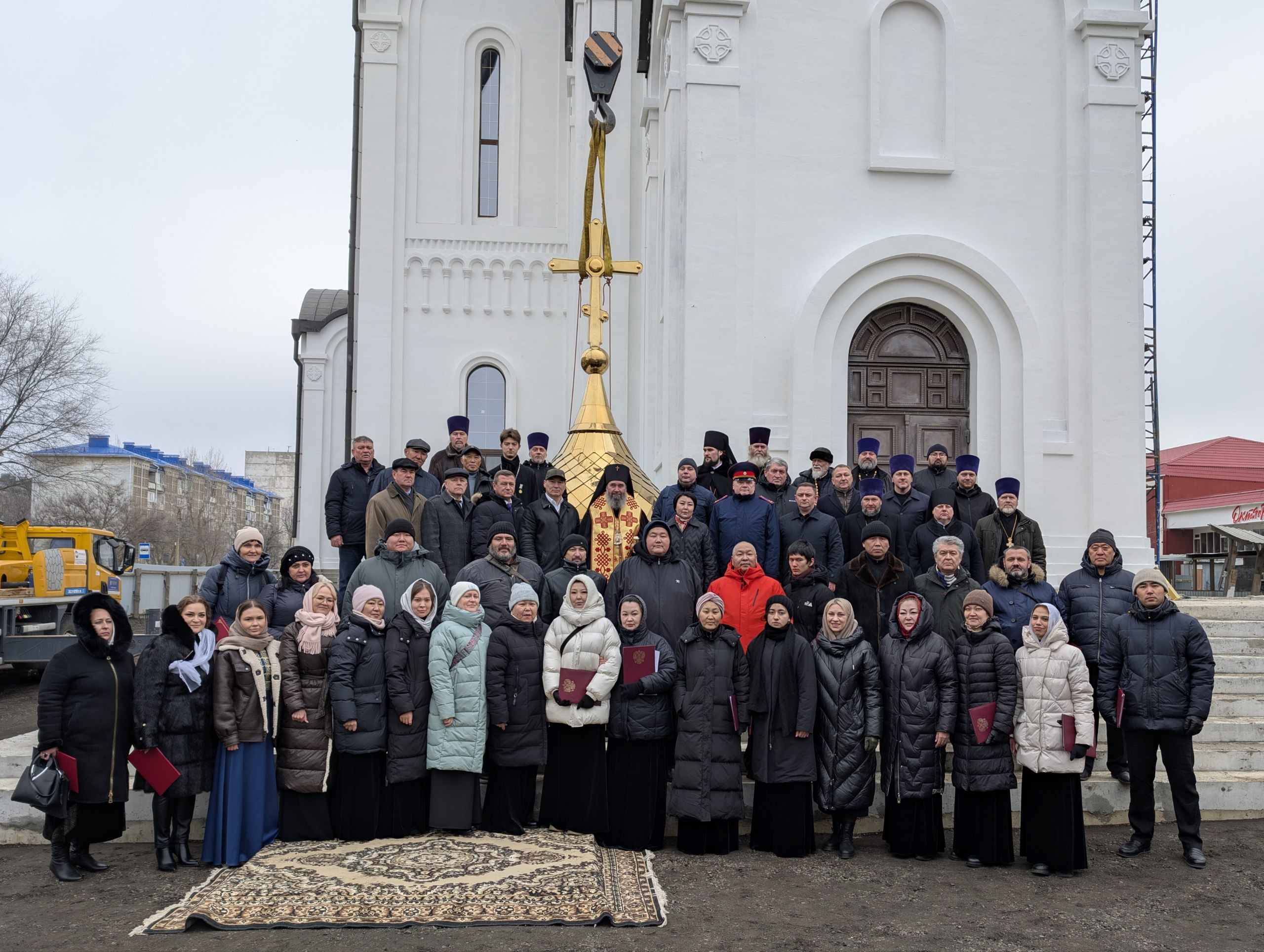 Максим Сорокин: На Соборе св. Кирилла и Мефодия в 7 микр установлен завершающий купол над главным входом Максим Сорокин: На Соборе св. Кирилла и Мефодия в 7 микр установлен завершающий купол над главным входом