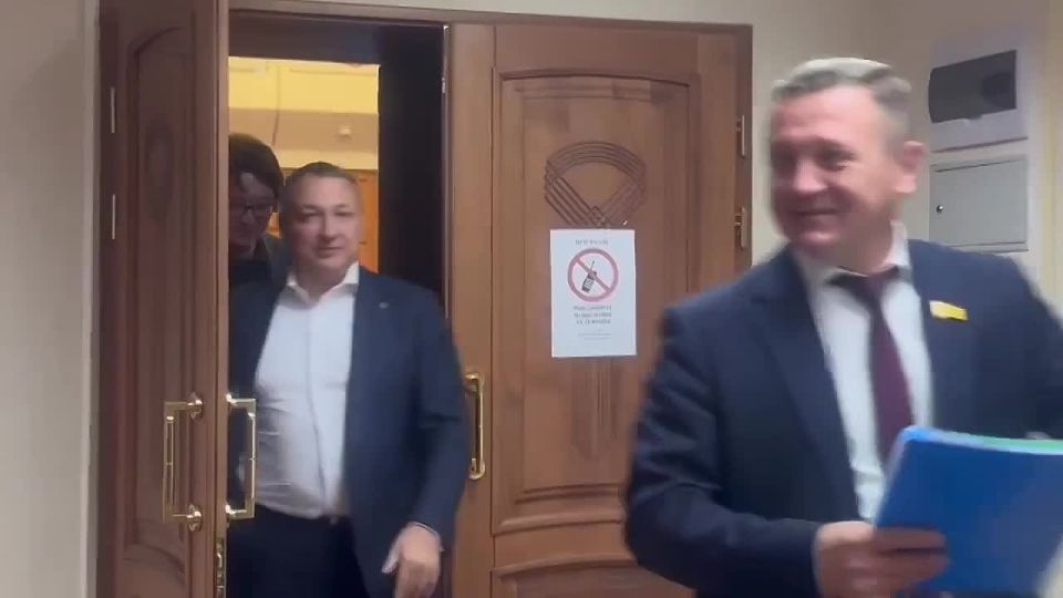 Двадцать шестая (внеочередная) сессия Народного Хурала Калмыкии седьмого созыва закончила свою работу