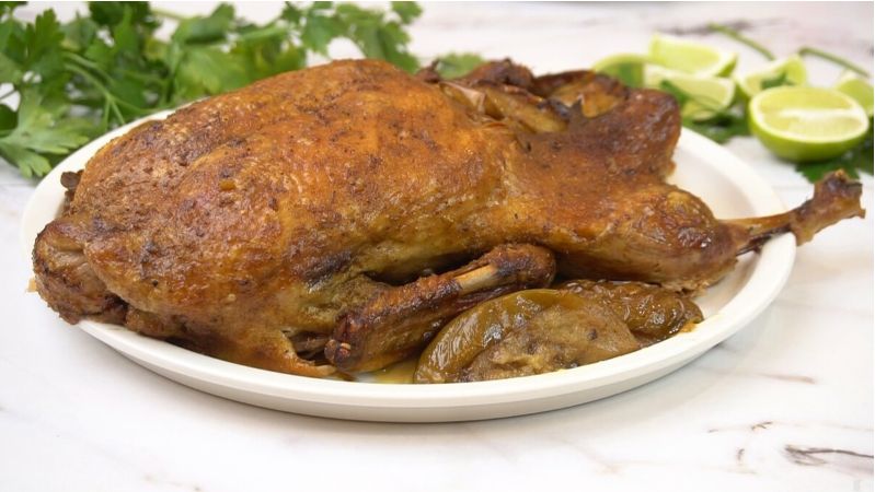 Утка с яблоками: идеальное блюдо для любого праздника