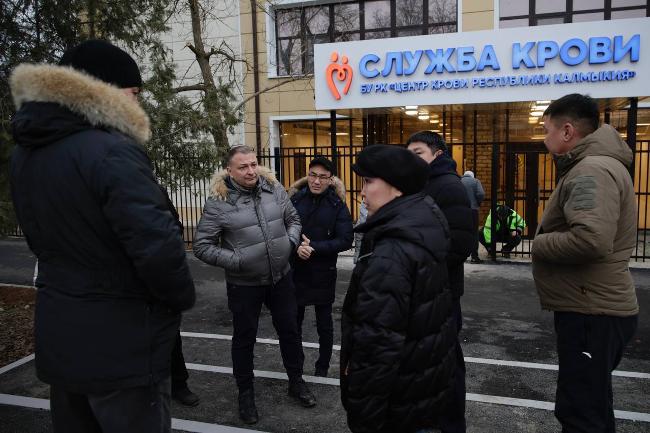 Руководство Калмыкии оценило ход строительных и ремонтных работ в республике Руководство Калмыкии оценило ход строительных и ремонтных работ в республике