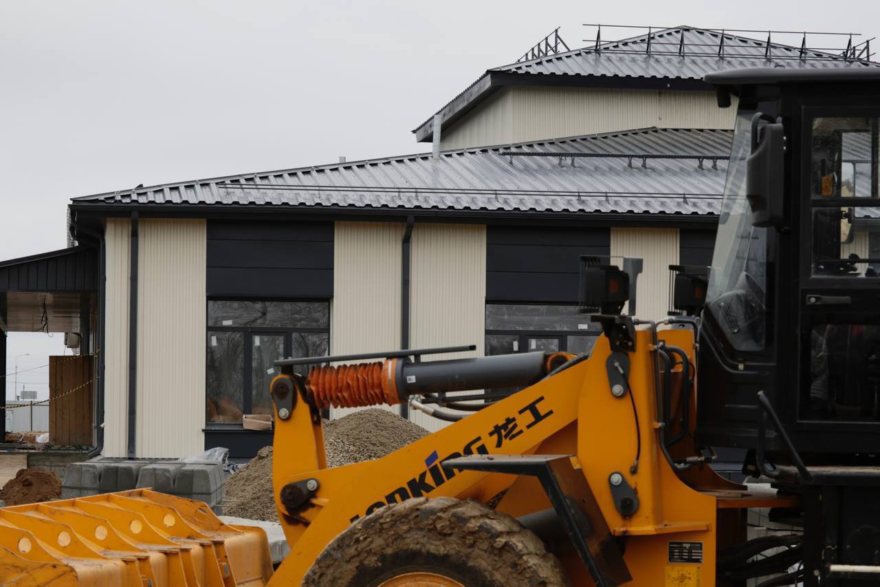 Руководство Калмыкии оценило ход строительных и ремонтных работ в республике Руководство Калмыкии оценило ход строительных и ремонтных работ в республике