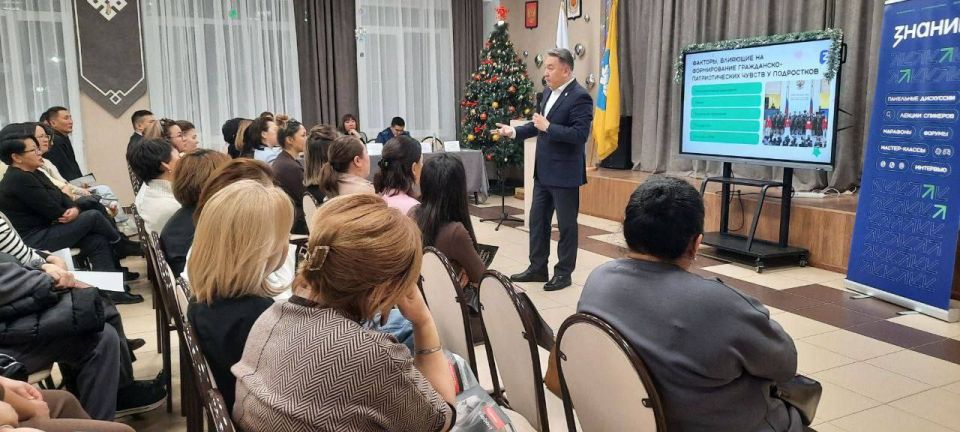 В Элисте завершился цикл родительских собраний на тему «Подросток и закон», нацеленных на профилактику детской и подростковой преступности в преддверии Нового года