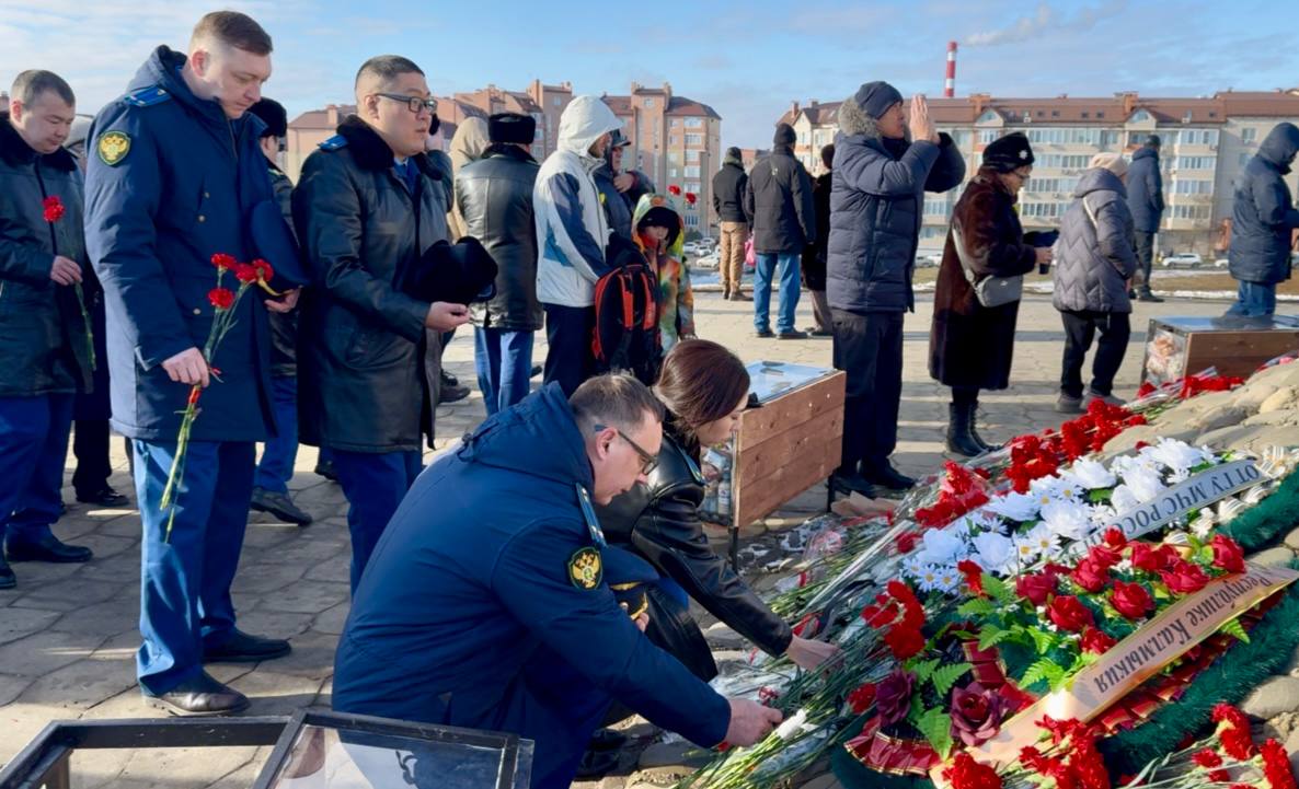 28 декабря - день национальной скорби, день памяти жертв трагической депортации калмыцкого народа 28 декабря - день национальной скорби, день памяти жертв трагической депортации калмыцкого народа