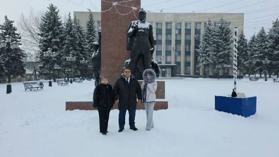 Савар Тарбаев с рабочим визитом прибыл в Луганскую Народную Республику