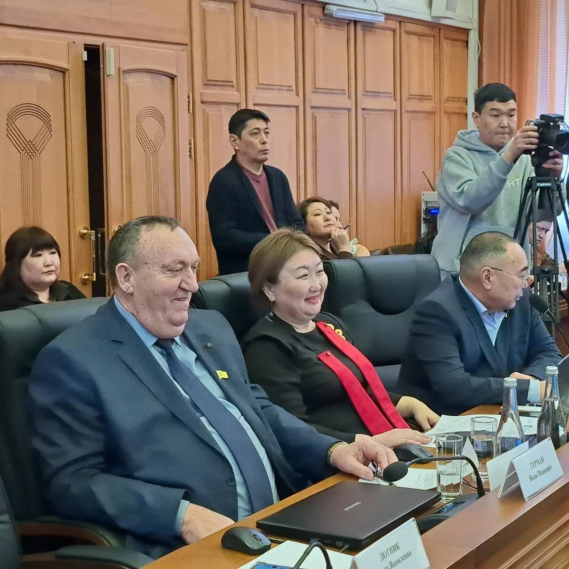 На двадцать седьмой (внеочередной) сессии рассмотрели один вопрос На двадцать седьмой (внеочередной) сессии рассмотрели один вопрос