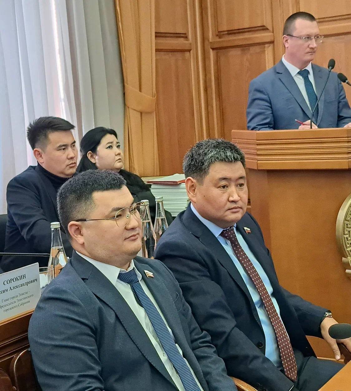 На двадцать седьмой (внеочередной) сессии рассмотрели один вопрос На двадцать седьмой (внеочередной) сессии рассмотрели один вопрос