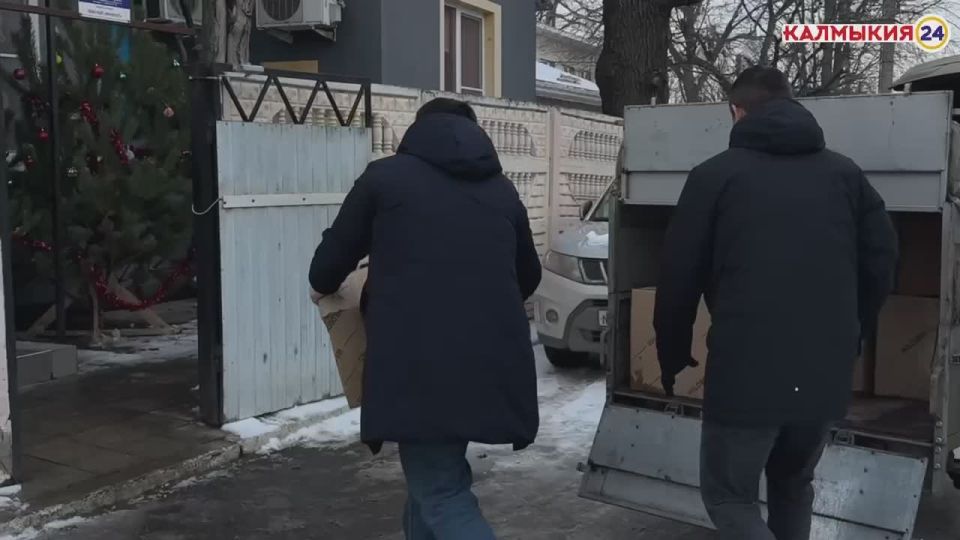 Новогодние подарки для детей из Луганска