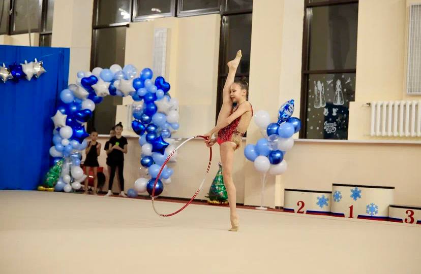 Одними из ярких событий декабря стали наши соревнования по художественной гимнастике «Зимняя сказка» Одними из ярких событий декабря стали наши соревнования по художественной гимнастике «Зимняя сказка»