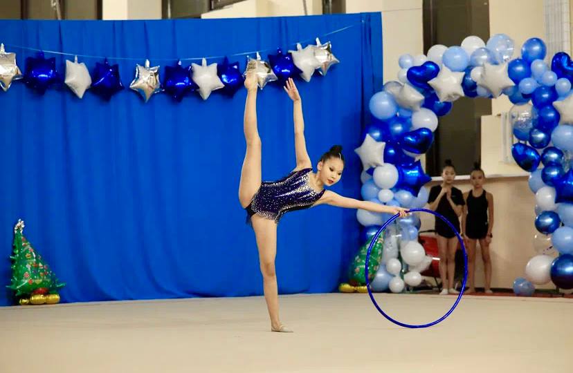 Одними из ярких событий декабря стали наши соревнования по художественной гимнастике «Зимняя сказка»