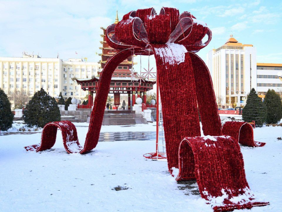 Завершаем подготовку нашего города к встрече Нового года