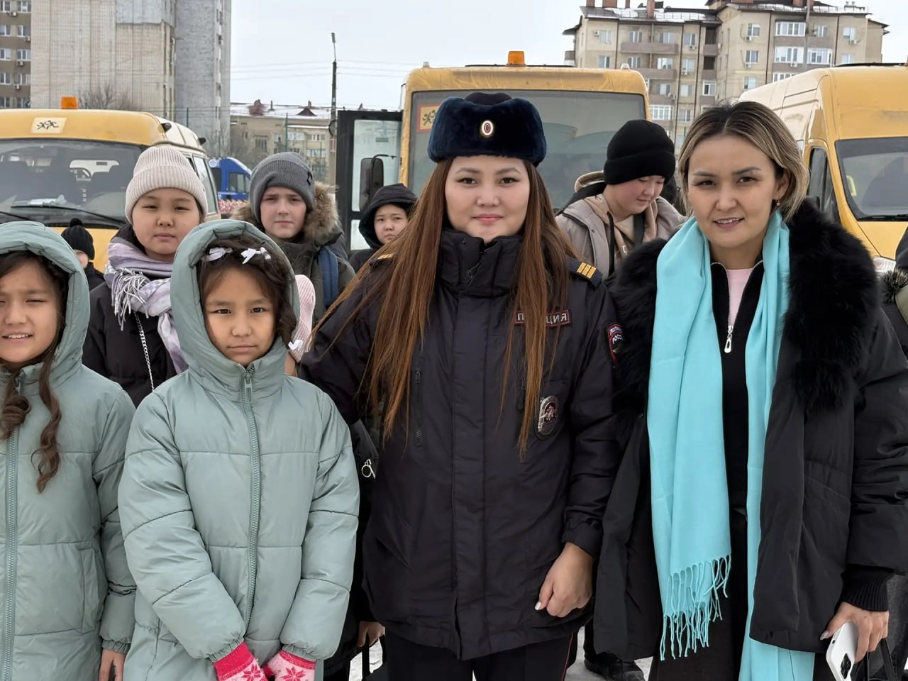 Полиция обеспечила безопасность на главной новогодней ёлке Калмыкии Полиция обеспечила безопасность на главной новогодней ёлке Калмыкии