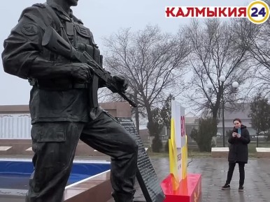 Сегодня в Лагани почитают память Героя России Мингияна Лиджиева