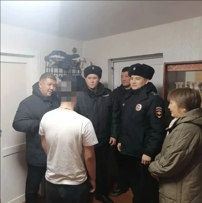 В поселке Большой Царын полицейские пресекли управление автомобилем несовершеннолетним