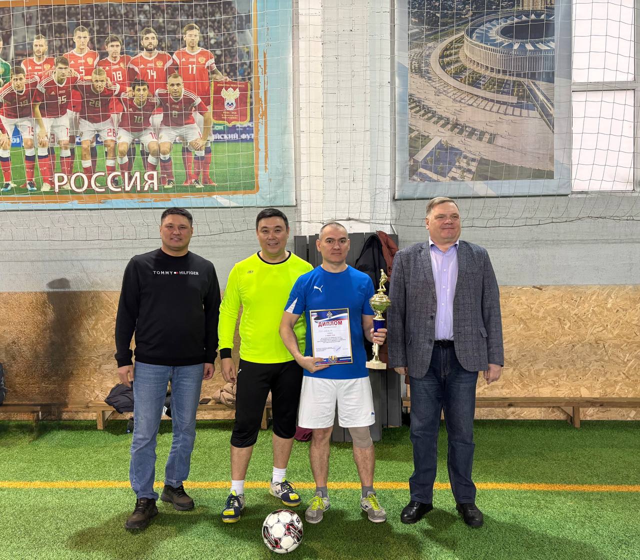 В преддверии 15-летия со Дня образования Следственного комитета России в Элисте прошел межведомственный турнир по мини-футболу В преддверии 15-летия со Дня образования Следственного комитета России в Элисте прошел межведомственный турнир по мини-футболу