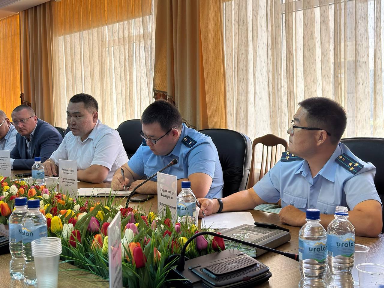 Алдар Лиджиков: Сегодня мы чествуем работников и ветеранов органов прокуратуры Алдар Лиджиков: Сегодня мы чествуем работников и ветеранов органов прокуратуры