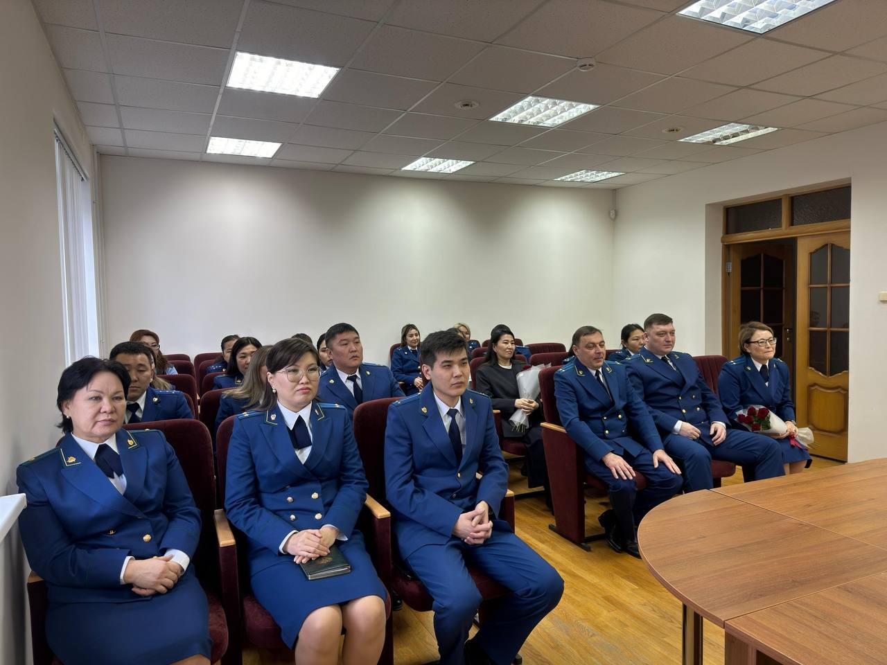 Алдар Лиджиков: Сегодня мы чествуем работников и ветеранов органов прокуратуры Алдар Лиджиков: Сегодня мы чествуем работников и ветеранов органов прокуратуры