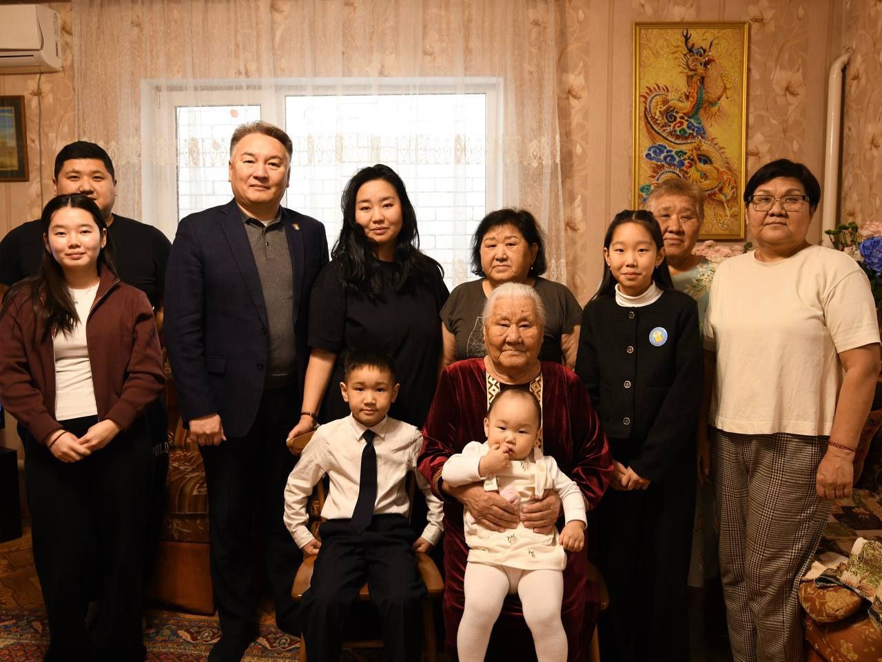 Свой 94-й день рождения отмечает Ветеран Великой Отечественной войны – Труженик тыла Наталья Эрднеевна Манцаева Свой 94-й день рождения отмечает Ветеран Великой Отечественной войны – Труженик тыла Наталья Эрднеевна Манцаева