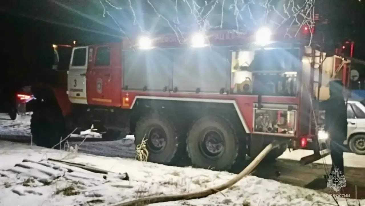 В Городовиковском районе ликвидировали пожар в многоквартирном жилом доме В Городовиковском районе ликвидировали пожар в многоквартирном жилом доме