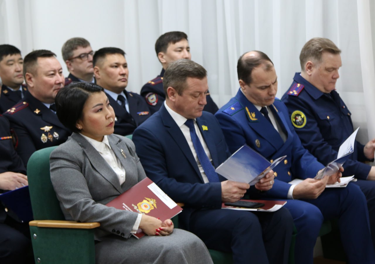 Артем Михайлов принял участие в заседании коллегии МВД Калмыкии Артем Михайлов принял участие в заседании коллегии МВД Калмыкии