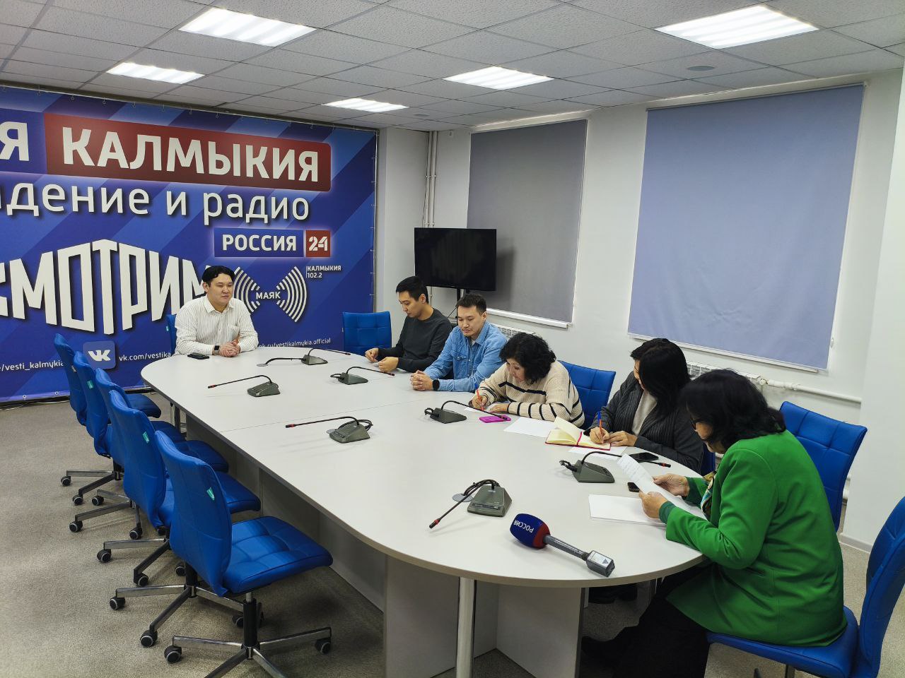 В эти минуты в студии ГТРК «Калмыкия» проходит кастинг В эти минуты в студии ГТРК «Калмыкия» проходит кастинг