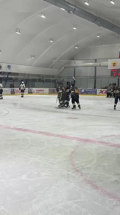 Номер 28 Бату Хасиков вывел команду КалмГУ снова вперед! 2:1 - в пользу студенческой команды