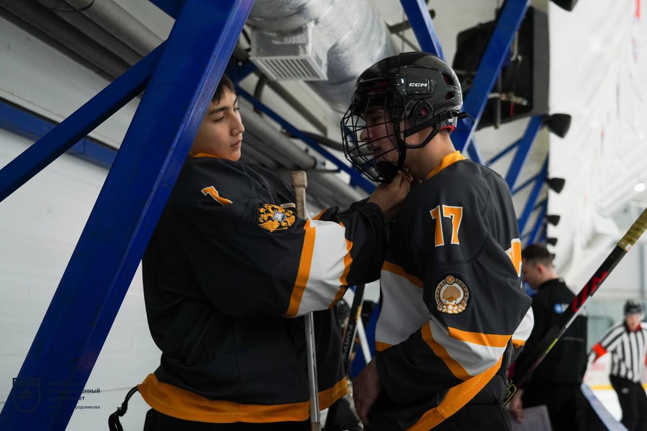 В ледовом центре «Джунгар» прошёл товарищеский хоккейный матч, приуроченный ко Дню студента В ледовом центре «Джунгар» прошёл товарищеский хоккейный матч, приуроченный ко Дню студента