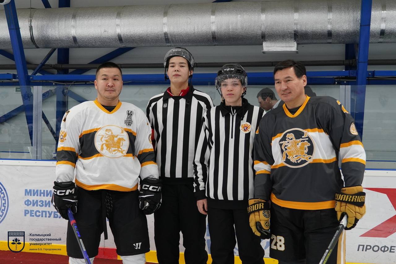 В ледовом центре «Джунгар» прошёл товарищеский хоккейный матч, приуроченный ко Дню студента В ледовом центре «Джунгар» прошёл товарищеский хоккейный матч, приуроченный ко Дню студента
