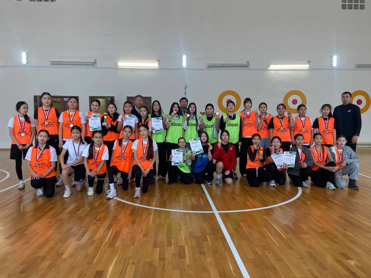 С 20 по 23 января состоялся элистинский муниципальный этап соревнований «Кожаный мяч – Школьная футбольная лига» 2025-2026 по футзалу