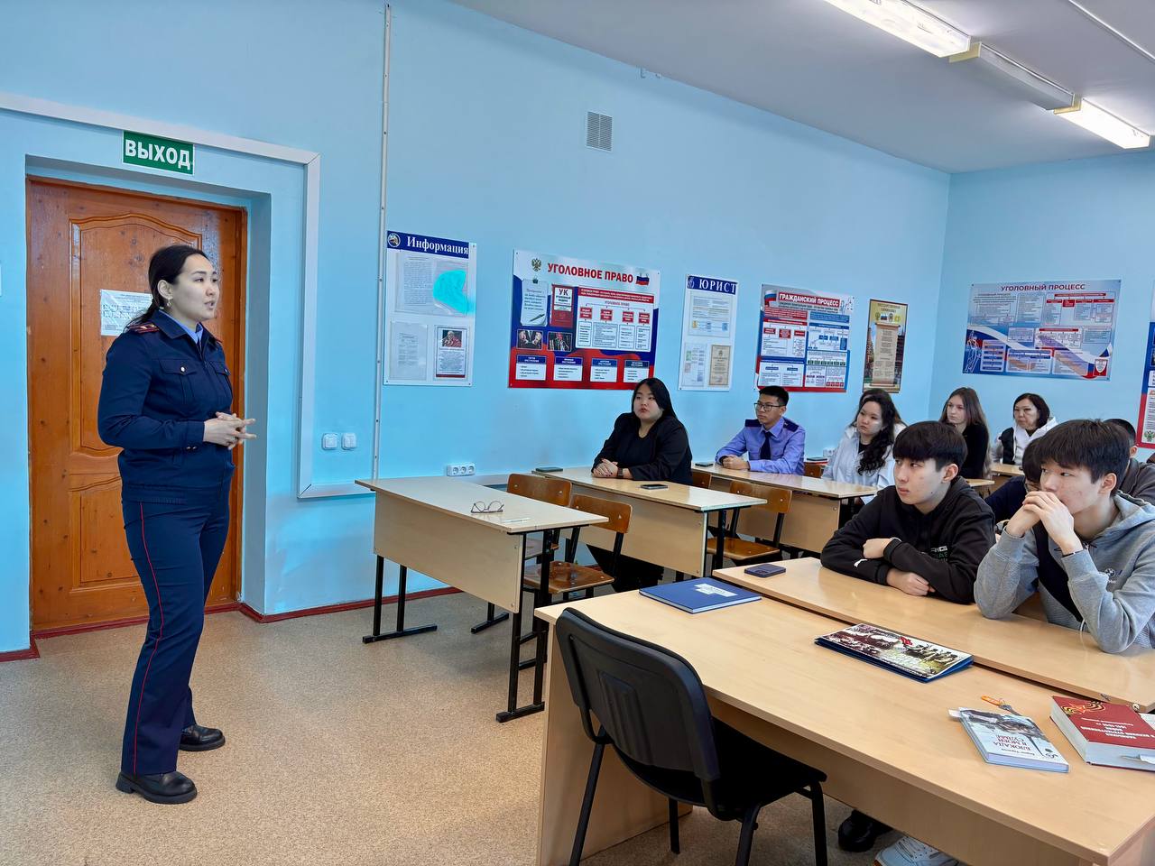 Сотрудники следственного управления СК России по Республике Калмыкия приняли участие в мероприятиях, посвященных Дню полного освобождения Ленинграда от фашистской блокады Сотрудники следственного управления СК России по Республике Калмыкия приняли участие в мероприятиях, посвященных Дню полного освобождения Ленинграда от фашистской блокады