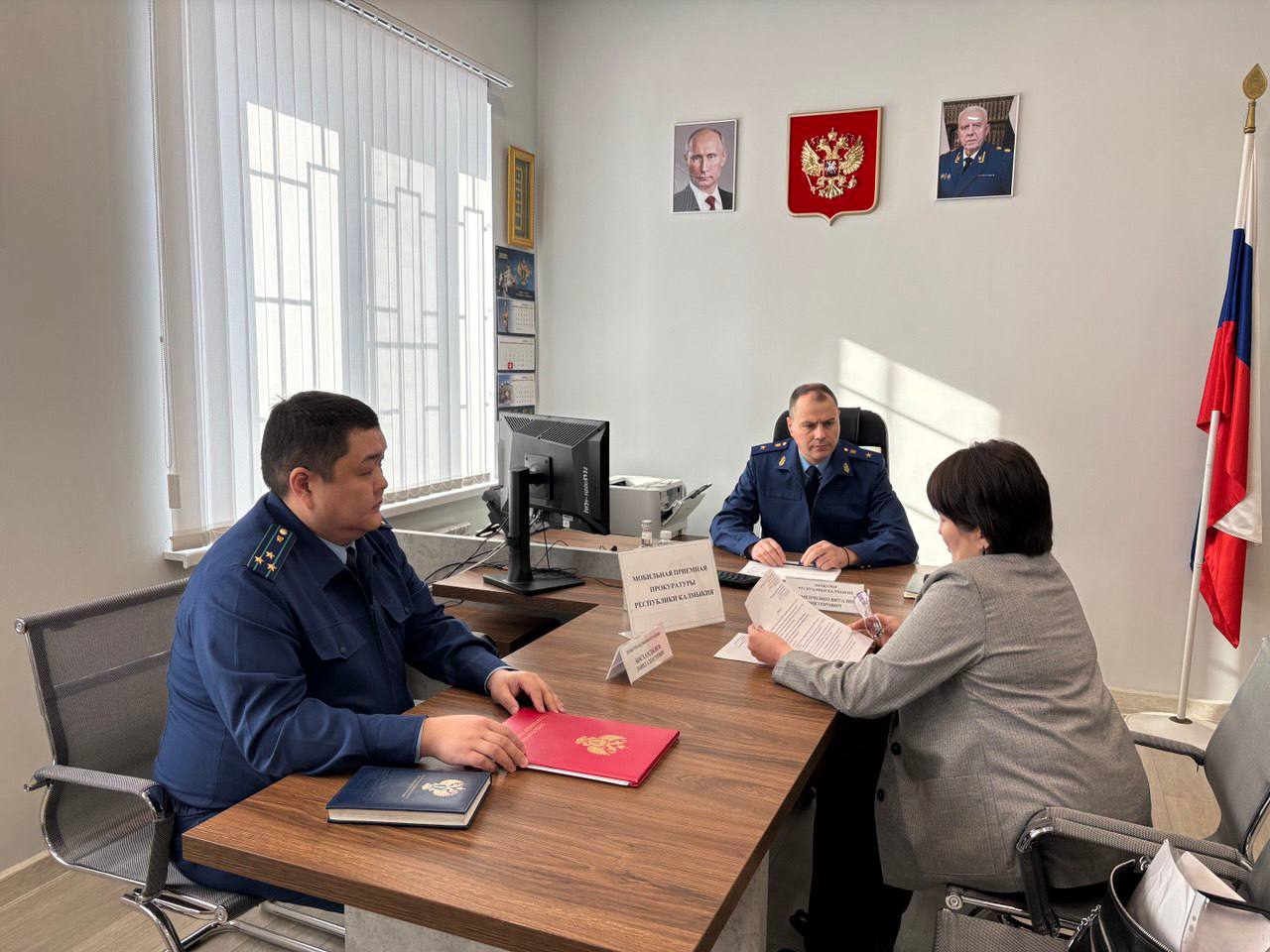 Прокурор республики провел прием жителей Целинного района Прокурор республики провел прием жителей Целинного района