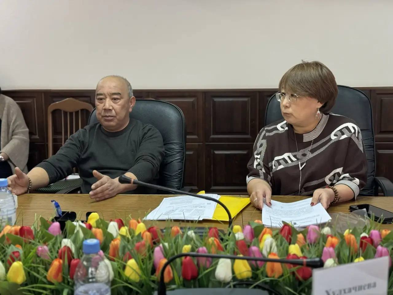 Алдар Лиджиков: Продолжаем неделю личных приемов граждан в Администрации города Элисты Алдар Лиджиков: Продолжаем неделю личных приемов граждан в Администрации города Элисты