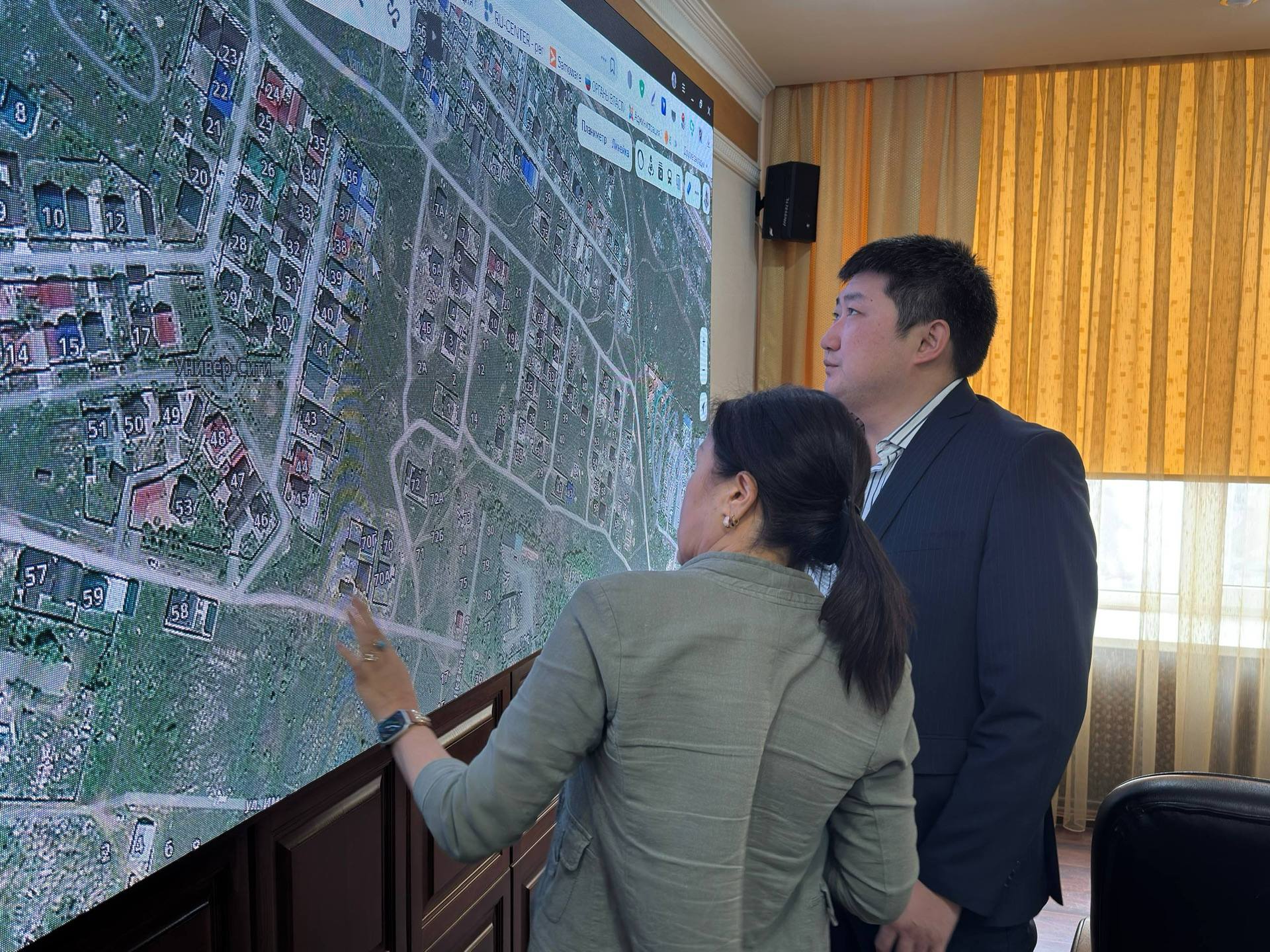 Алдар Лиджиков: Продолжаем неделю личных приемов граждан в Администрации города Элисты