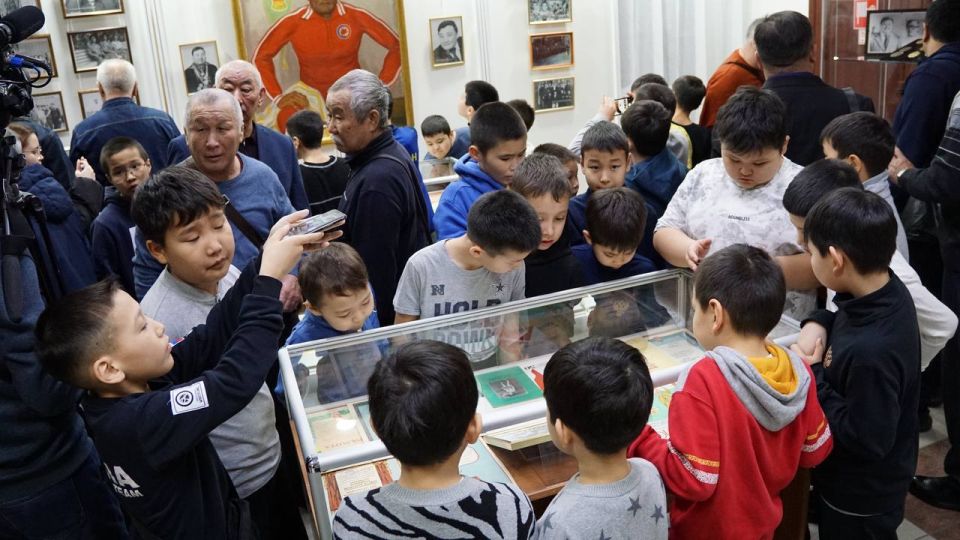 30 ������ � ������ � ������������ ����� ��. �.�.�������� ��������� ��������, ����������� 90-����� ����������� ���������� � �������, ��������� ������� ������ ���� ���� �������� �����������