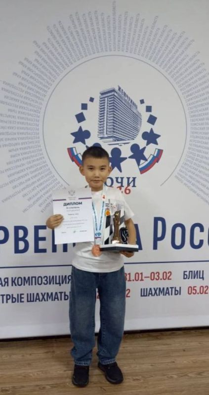 Бериков Аюка стал бронзовым призёром Первенства России по шахматным композициям