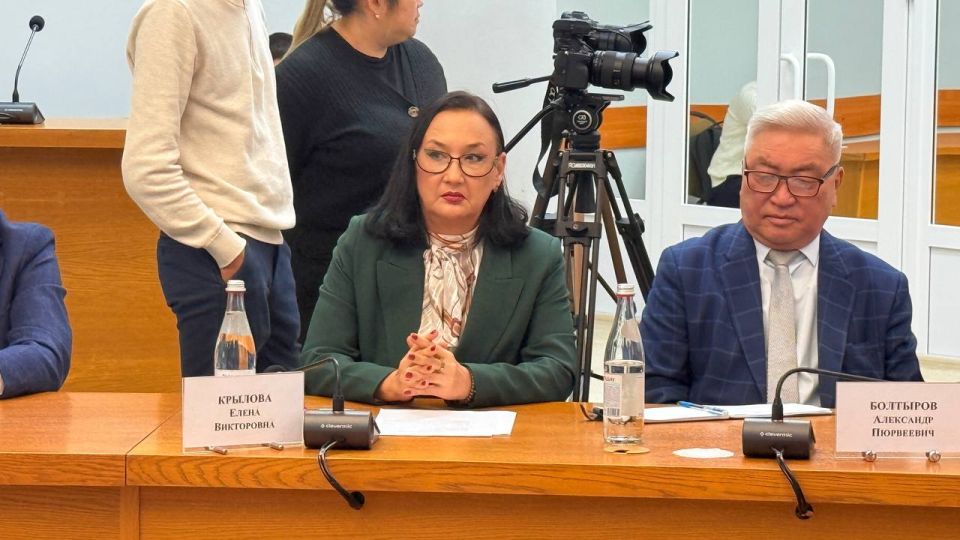 Заместителями председателя Общественной палаты Калмыкии избраны Елена Крылова и Раим Файзиев