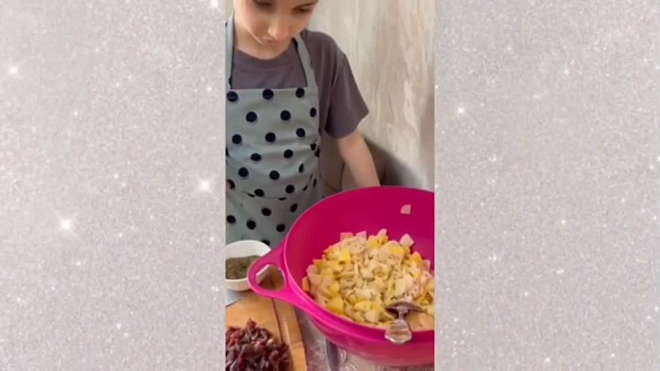 Флешмоб добрых историй продолжает семья Раджабовых из Яшкуля