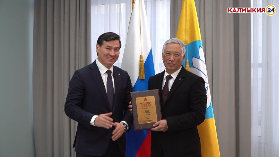 Единогласным решением председателем Общественной палаты избран Батыр Мучаев, его заместителями — Елена Крылова и Раим Файзиев